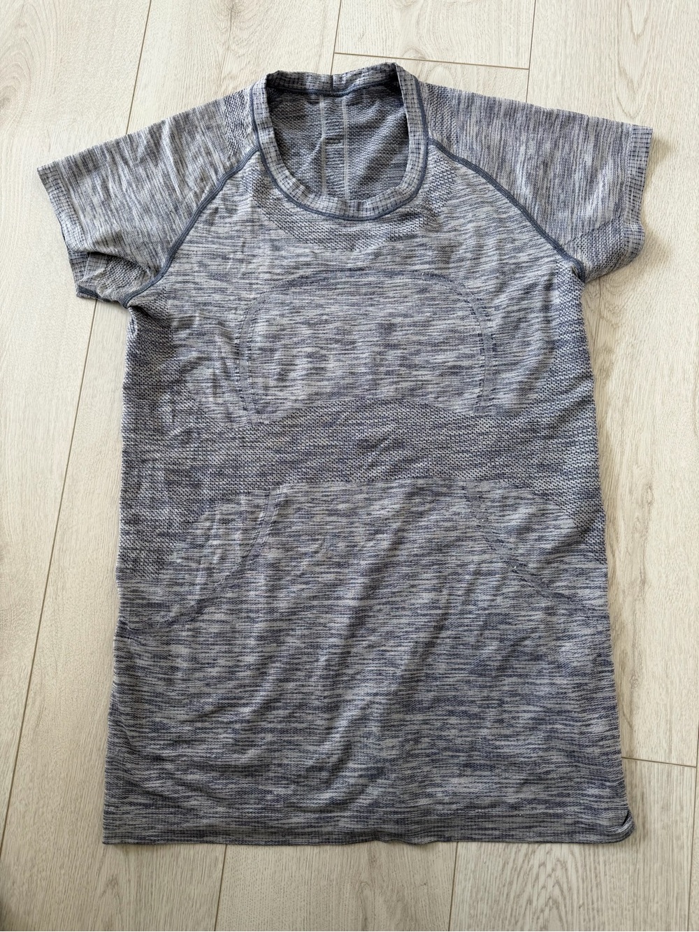 Lululemon Swiftly Tech Tee Women’s Heather Purple size 10